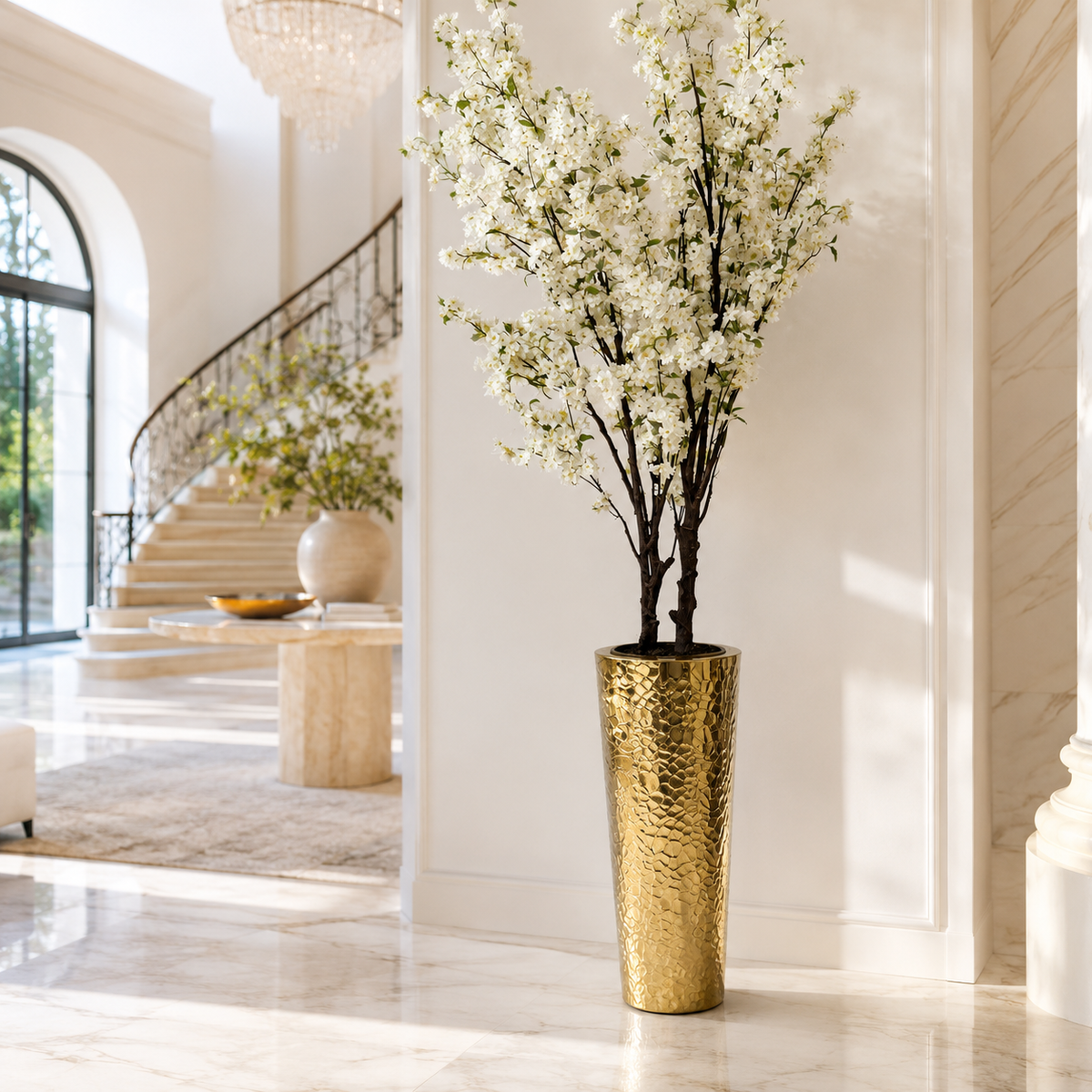 Cerezo en Flores en Cono Dorado Martillado | Botánica Luma